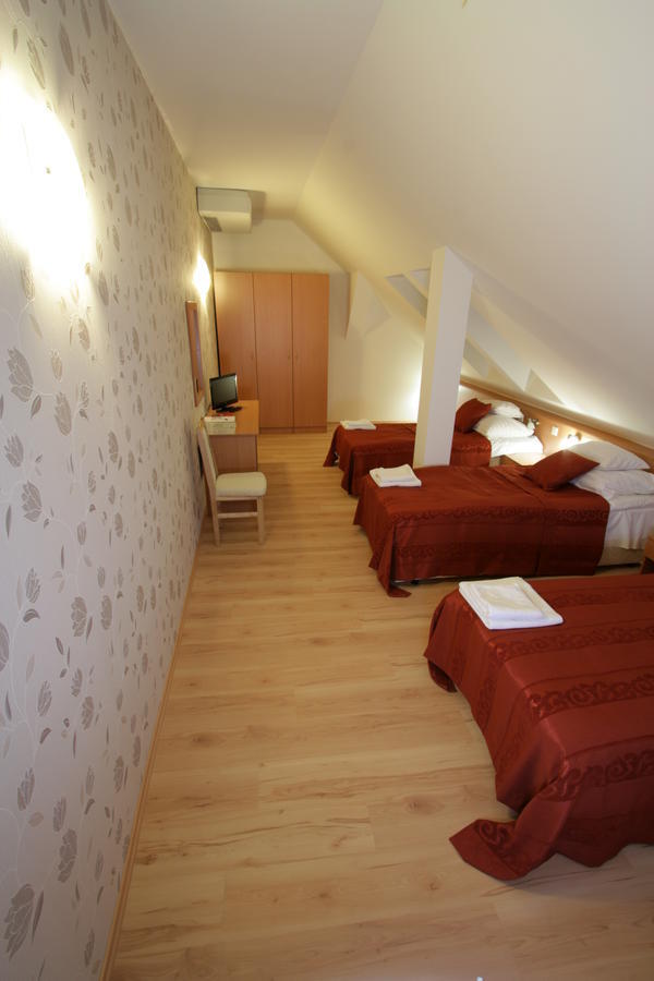 Hotel Belvardi Fogado 4*